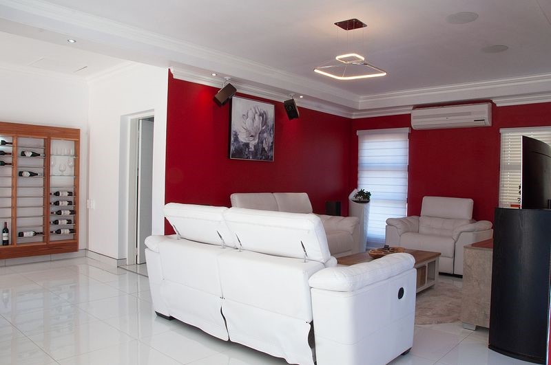 5 Bedroom Property for Sale in Safari Gardens North West